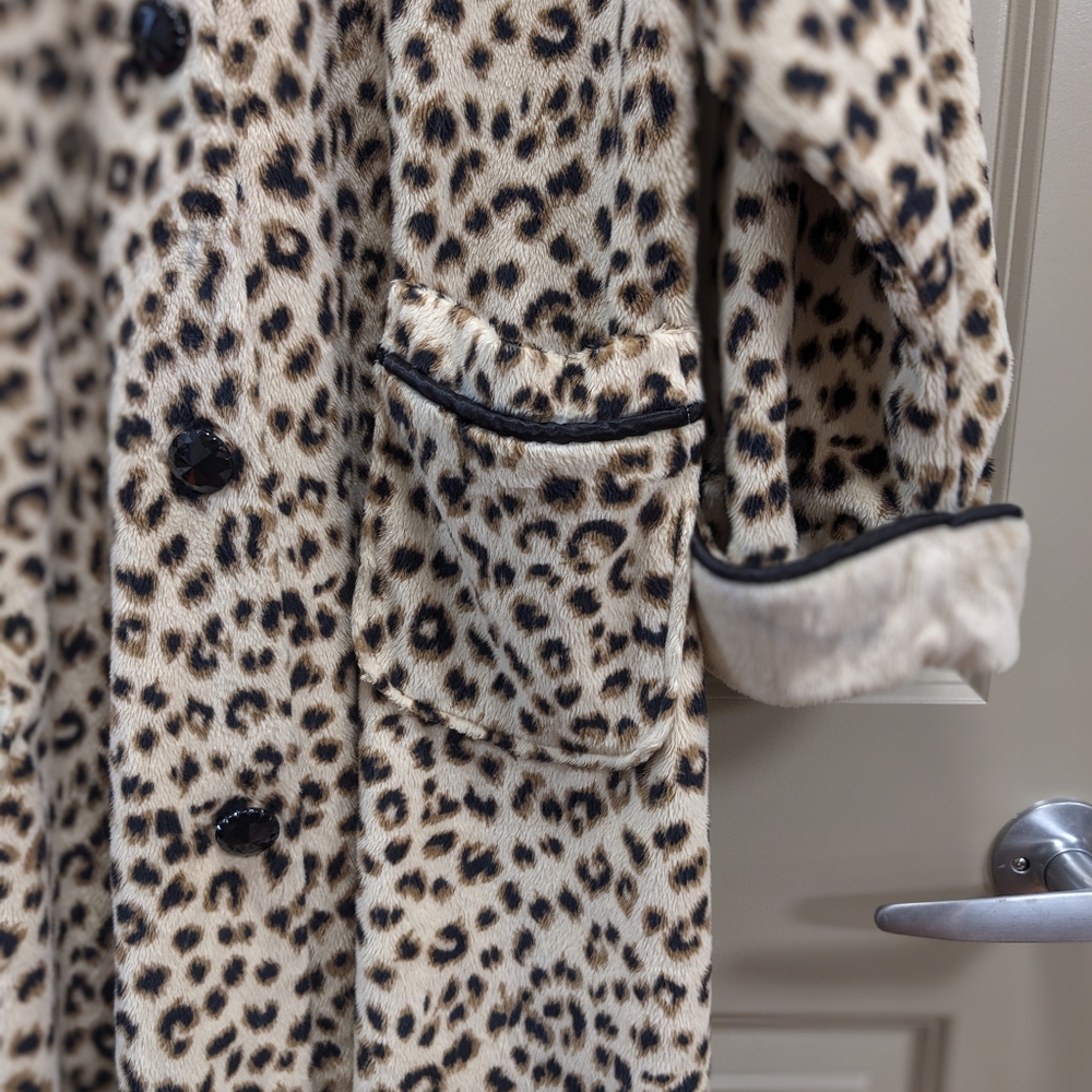 Stan Herman Leopard Print Robe - Picture 6 of 16